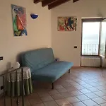 Vakantiehuis Ca Dei Casai Apartment, Di Garda E Relax. *