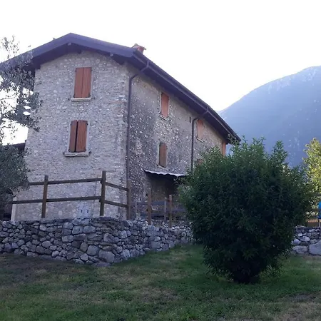 Feriehus Ca Dei Casai Apartment, Di Garda E Relax. *